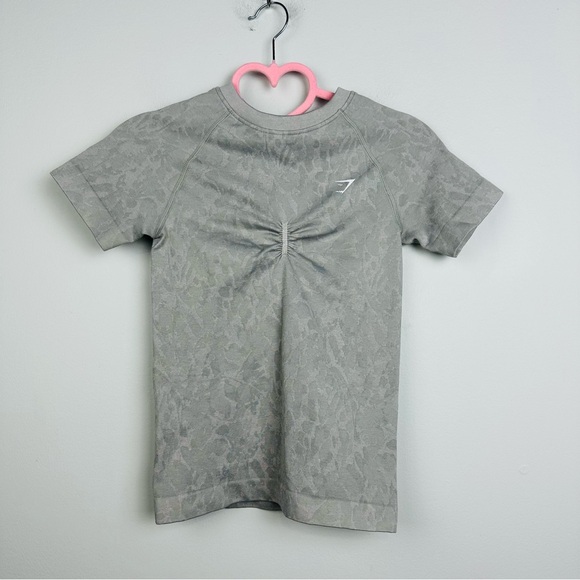 Gymshark Tops - Gymshark NWOT Adapt Animal Seamless Short Sleeve Tee In Butterfly Grey Size XS